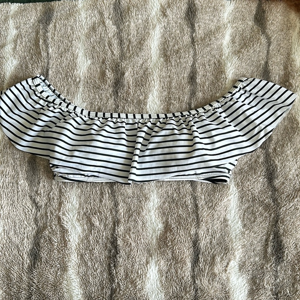Victoria’s Secret Off The Shoulder Bikini Top Size S